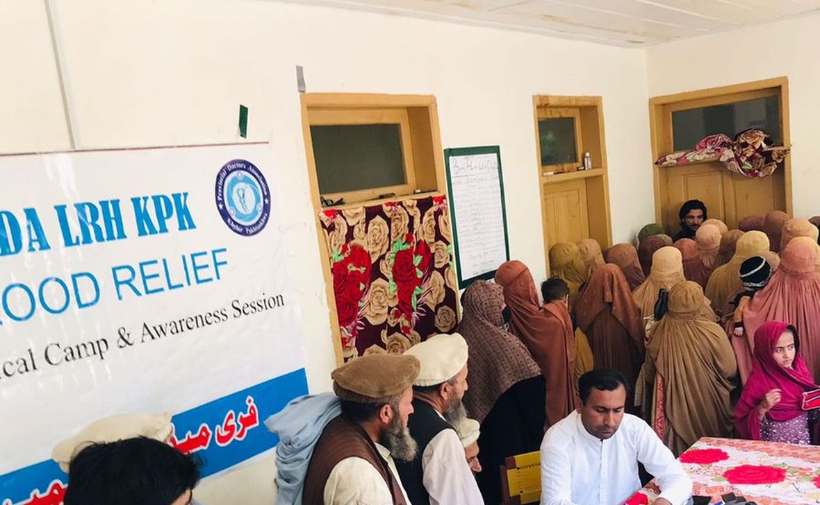 Sehat Sitara volunteers and doctors at a free medical camp in a peripheral community